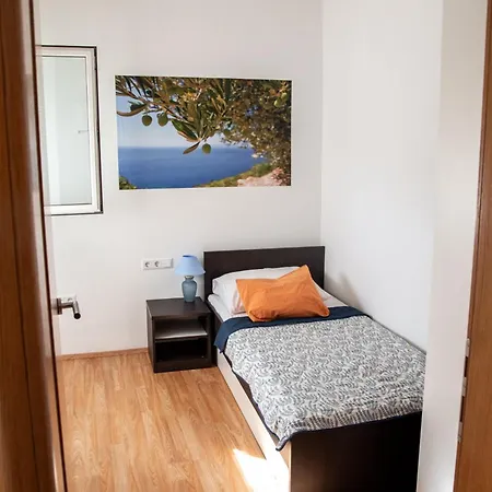 Pensión Maritimo 3*