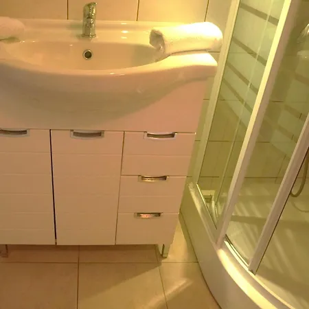 ゲストハウス Maritimo Sukošan