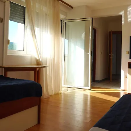 Pensión Maritimo 3*