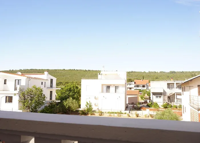 Maritimo בית הארחה Sukošan