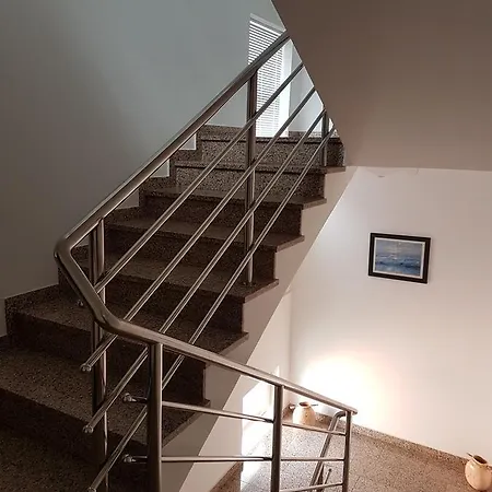 Konukevi Maritimo 3*