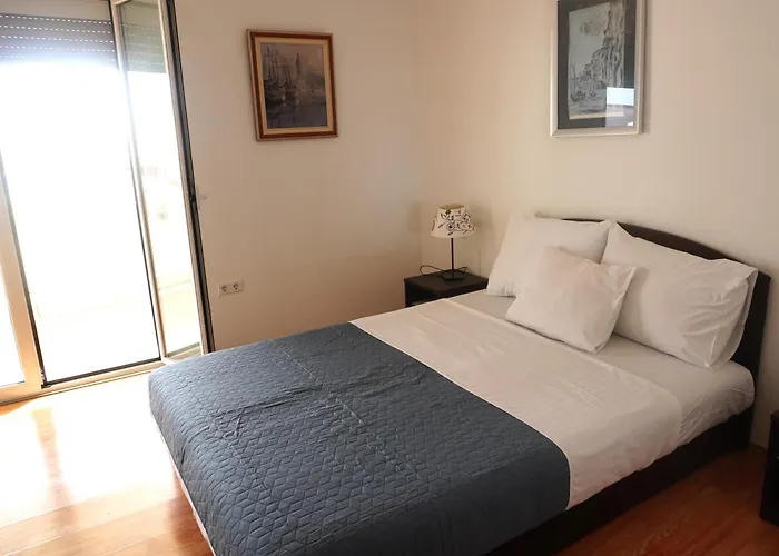 Konukevi Maritimo 3*