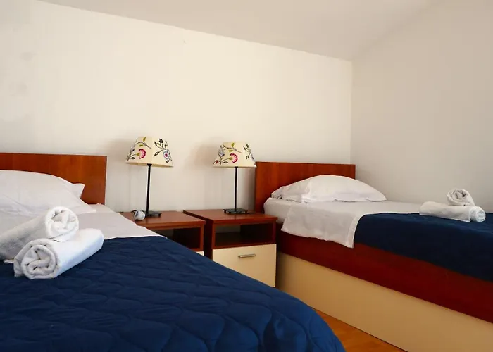 Maritimo Konukevi 3*